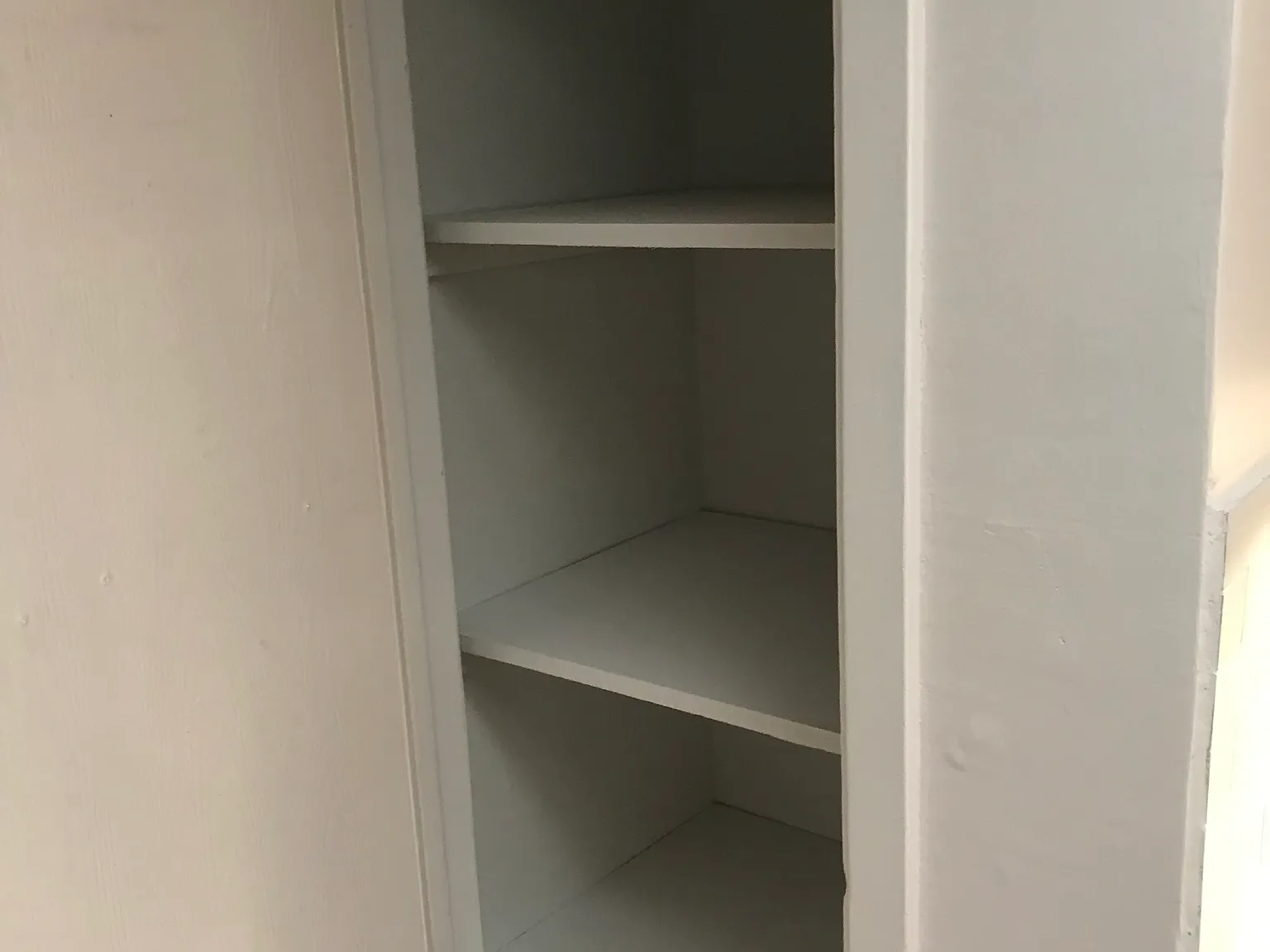 2 bed, 1300 sqft, $1,500 — Photo 4