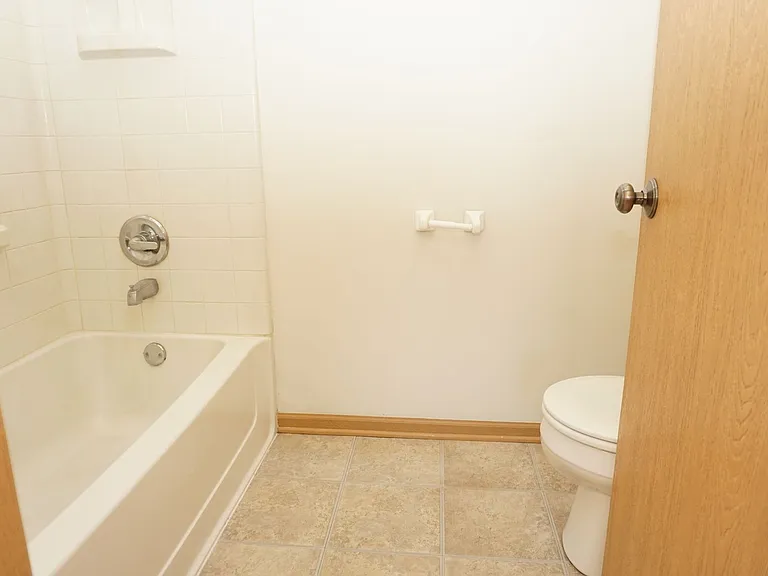 407 Waubonsee Dr — Photo 36