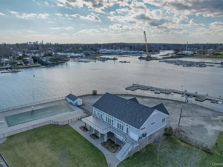 1001 Shore Acres Dr — Photo 35