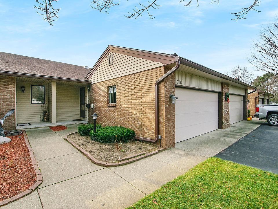 1st image of 728 Gardenview Dr SW #86