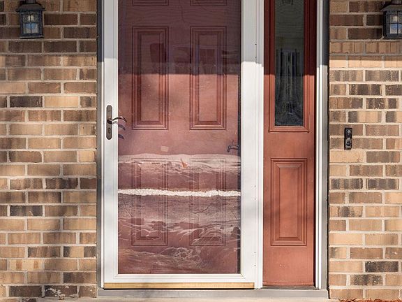 3rd image of 4027 86th Ln NE