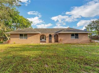 8825 Oakwood Dr, Lake Wales, FL 33898