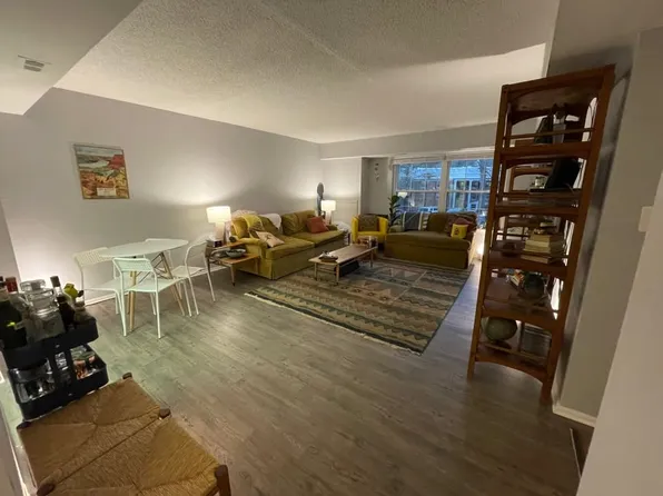 7621 Provincial Dr APT 207, Mc Lean, VA 22102
