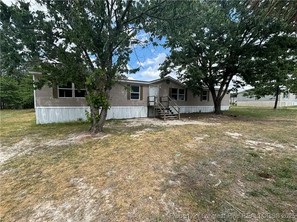 4738 Hickory Ridge Rd, Parkton, NC 28371