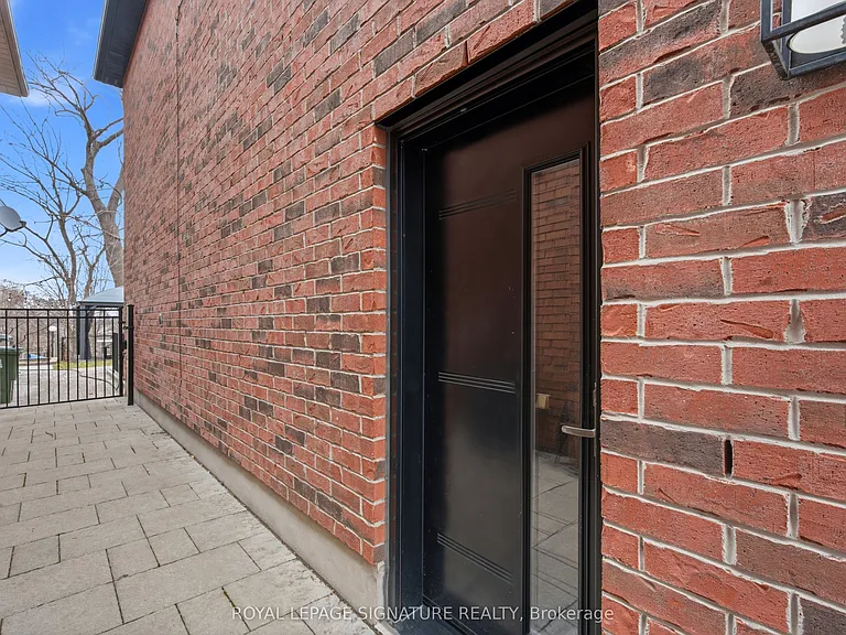 64 Four Oaks Gate #BASEMENT — Photo 5