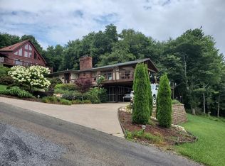 105 Alpine Way, Fancy Gap, VA 24328