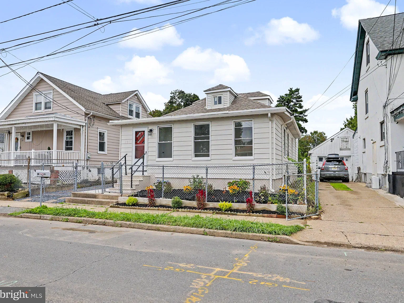 3 bed, 2.0 bath, 1152 sqft, $2,600 — Photo 4