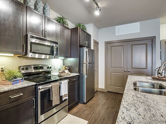 5th image of 13920 Mandolin Dr #2309
