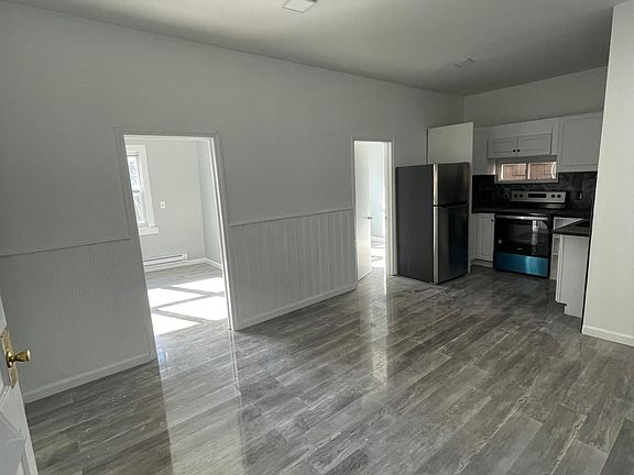 3rd image of 588 Newark Ave #1
