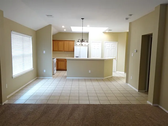 732 Fox Hunt Trl — Photo 4
