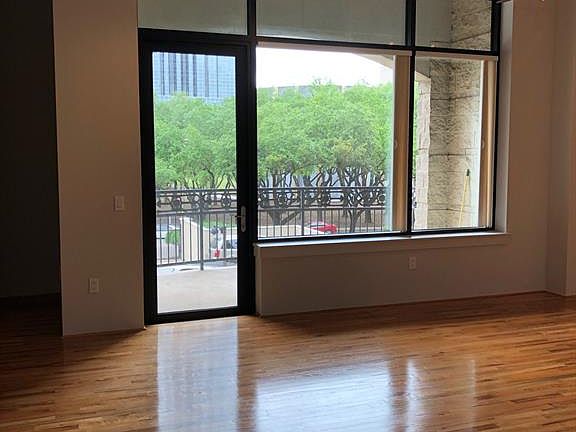 4th image of 5005 Hidalgo St Unit 302