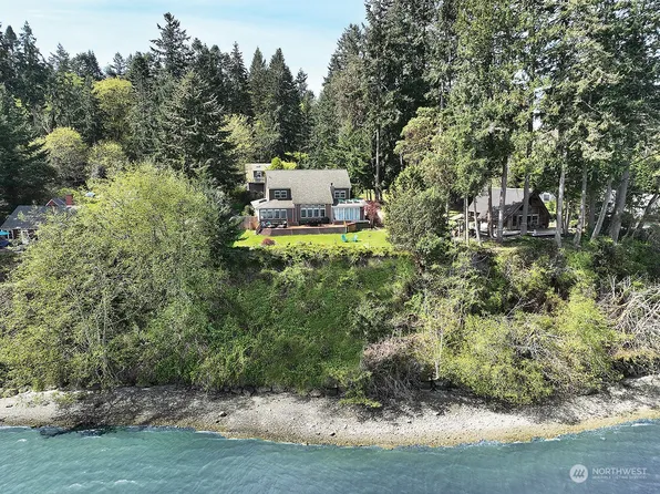 9202 SW Harbor Drive, Vashon, WA 98070