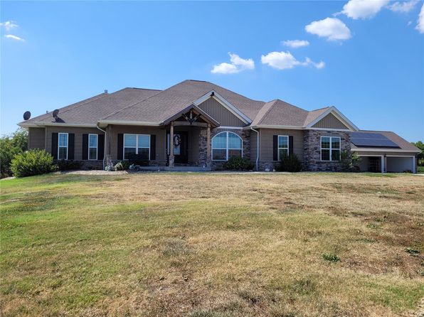 10359 Bounds Rd, Shipman, IL 62685
