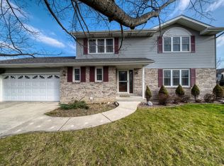5335 Tropical Ct, Racine, WI 53402