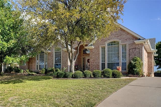 1st image of 7429 Eagle Ridge Cir
