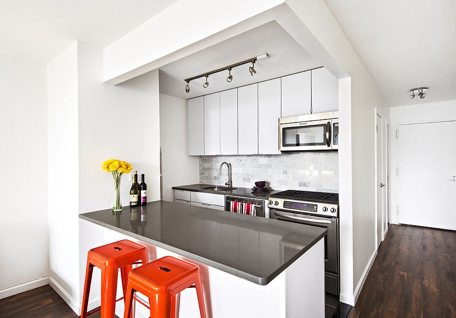 2nd image of 222 W 14th St APT 4G