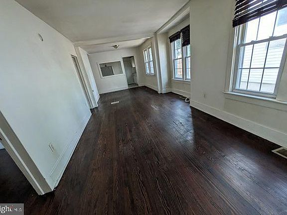 3rd image of 267 Homecrest Ave