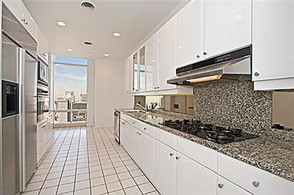 Sold by Trump International Realty | media 2