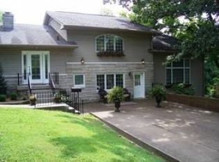 210 Dixon St, Henderson, KY 42420