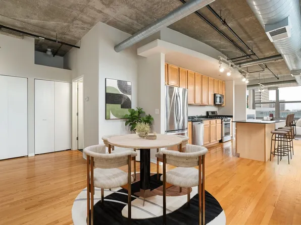 933 W Van Buren St, Chicago, IL