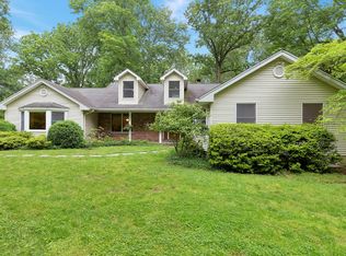 24 Clover Hill Ln, Colts Neck, NJ 07722