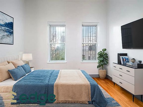 5th image of 238 Troutman St APT 3R