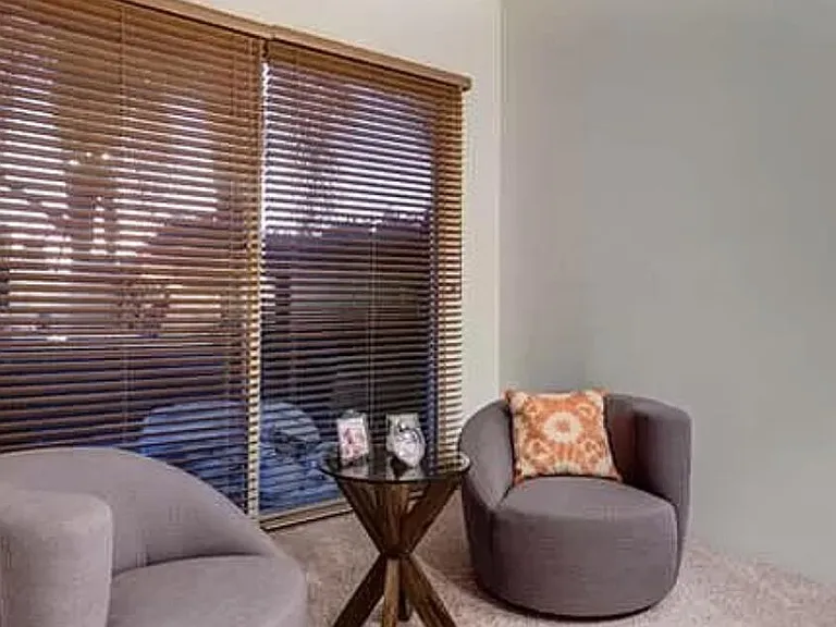 129 E Kavenish Dr — Photo 30