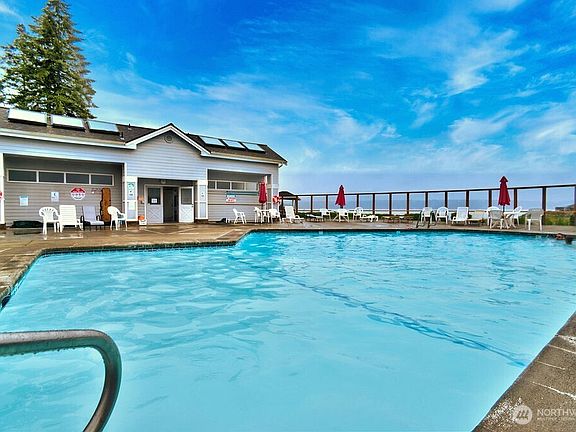 3rd image of 37971 Brant Road NE