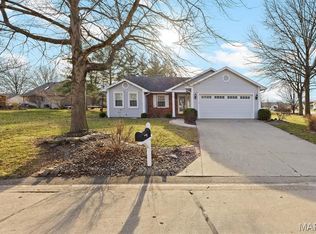 160 Coventry Way, Highland, IL 62249