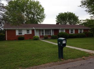 4104 Crestfield Rd, Knoxville, TN 37921