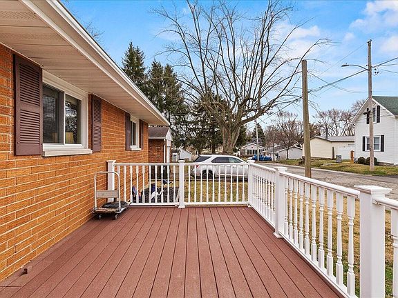 5th image of 356 Ridge St