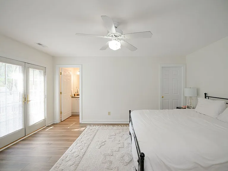 183 Herman Melville Ave — Photo 11