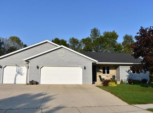 3337 Kimberly Cir, Manitowoc, WI 54220