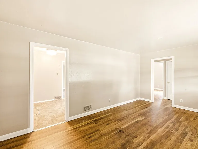 1181 Del Mar Pkwy — Photo 6