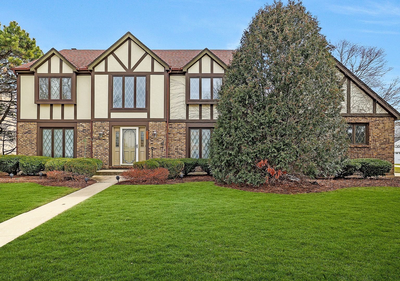 135 Christina Cir, Wheaton, IL 60189 Zillow