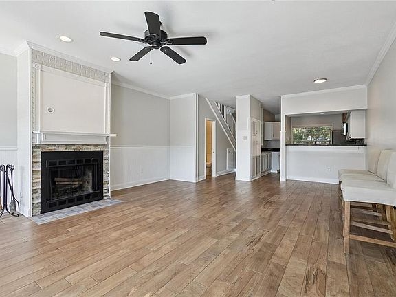 4th image of 629 Colbert St #29