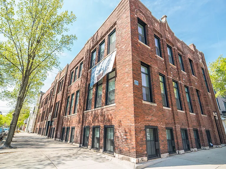 1447 W. Superior St. — Photo 19
