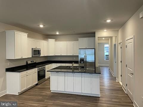 2nd image of 10597 Great Basin Pl