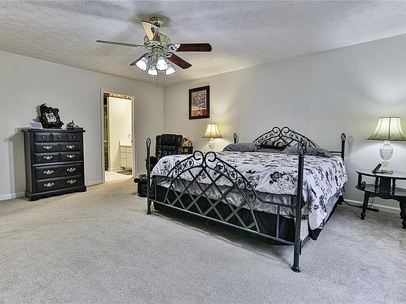 5th image of 54 Nexus Ct #1-7138