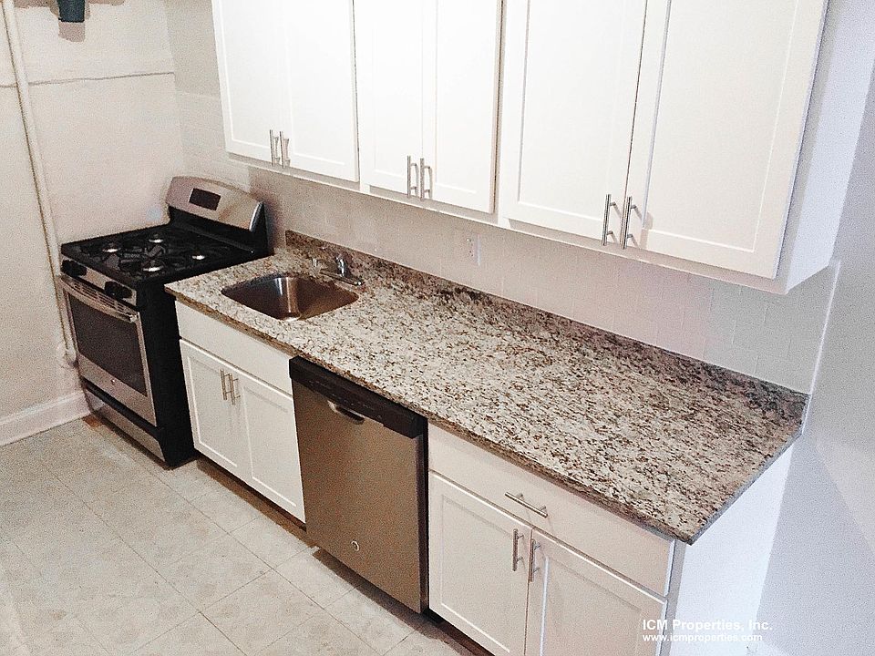 1st image of 516 W Cornelia Ave #G