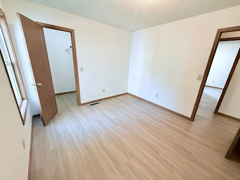 3422 E Covington St — Photo 12