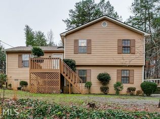 4355 Falcon Crest Dr, Flowery Branch, GA 30542