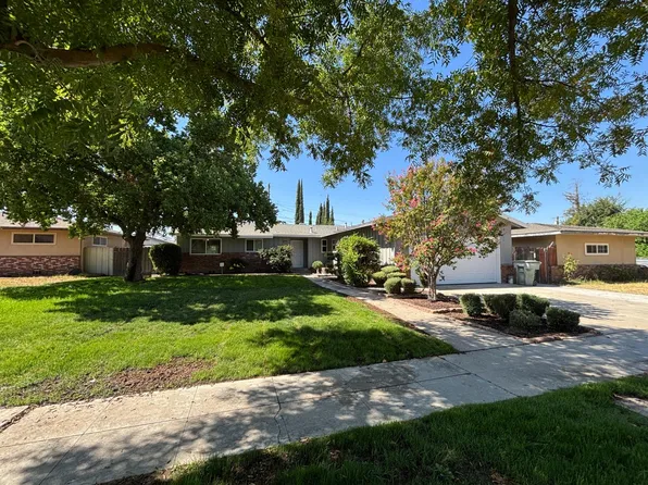 1903 W Fountain Way, Fresno, CA 93705