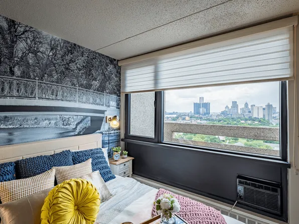 City Club Apartments Lafayette Park