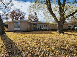 6660 Woodbank Dr, Bloomfield Hills, MI 48301