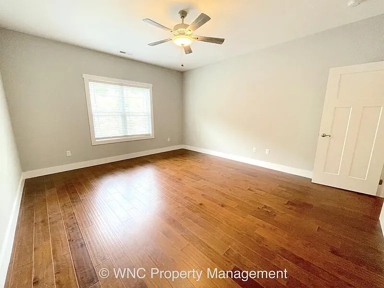 72 Leyland Cir — Photo 12