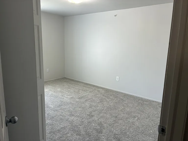 Prentiss Pointe Apartments — Photo 188