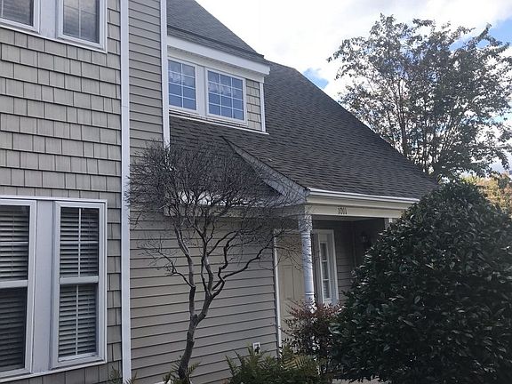 3rd image of 1011 Nicklaus Dr