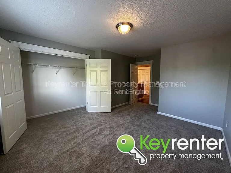 809 SE 9th Cir — Photo 21