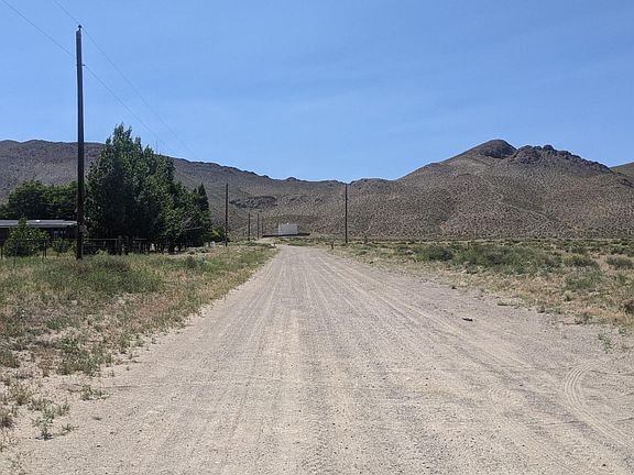 3rd image of 88 Luzier Ln